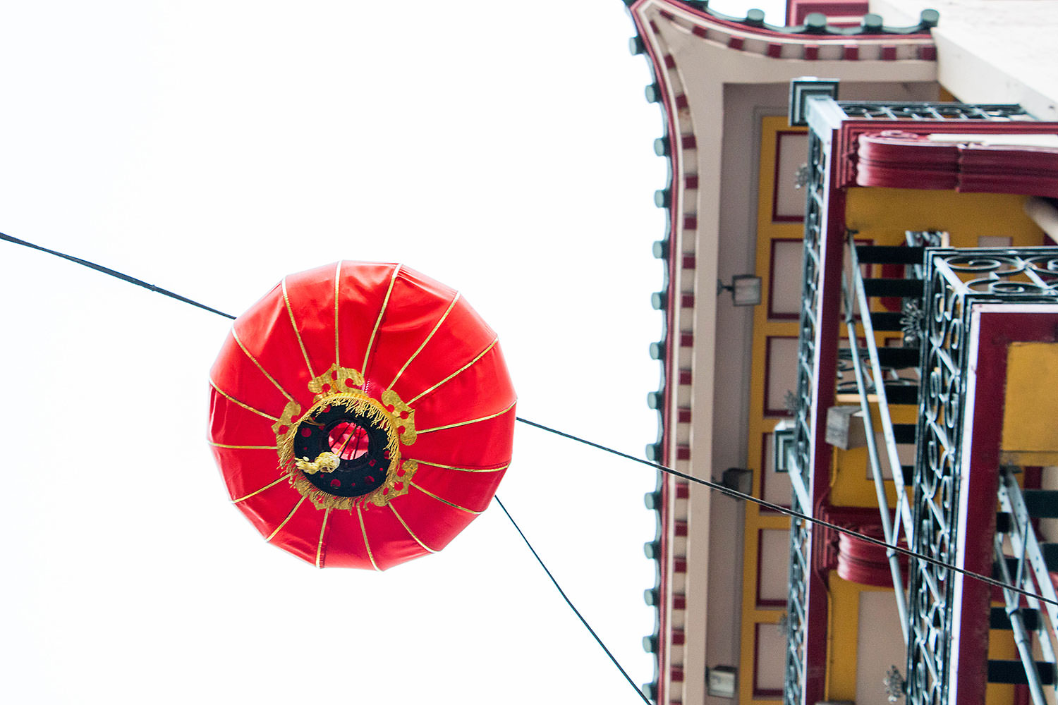 Excavating the Trenches of Chinese Memory