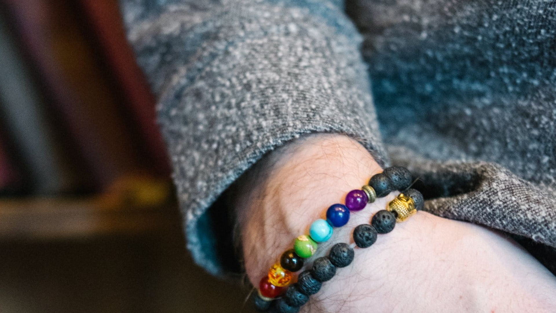 What is a Chakra Bracelet (And How Do You Use It?)