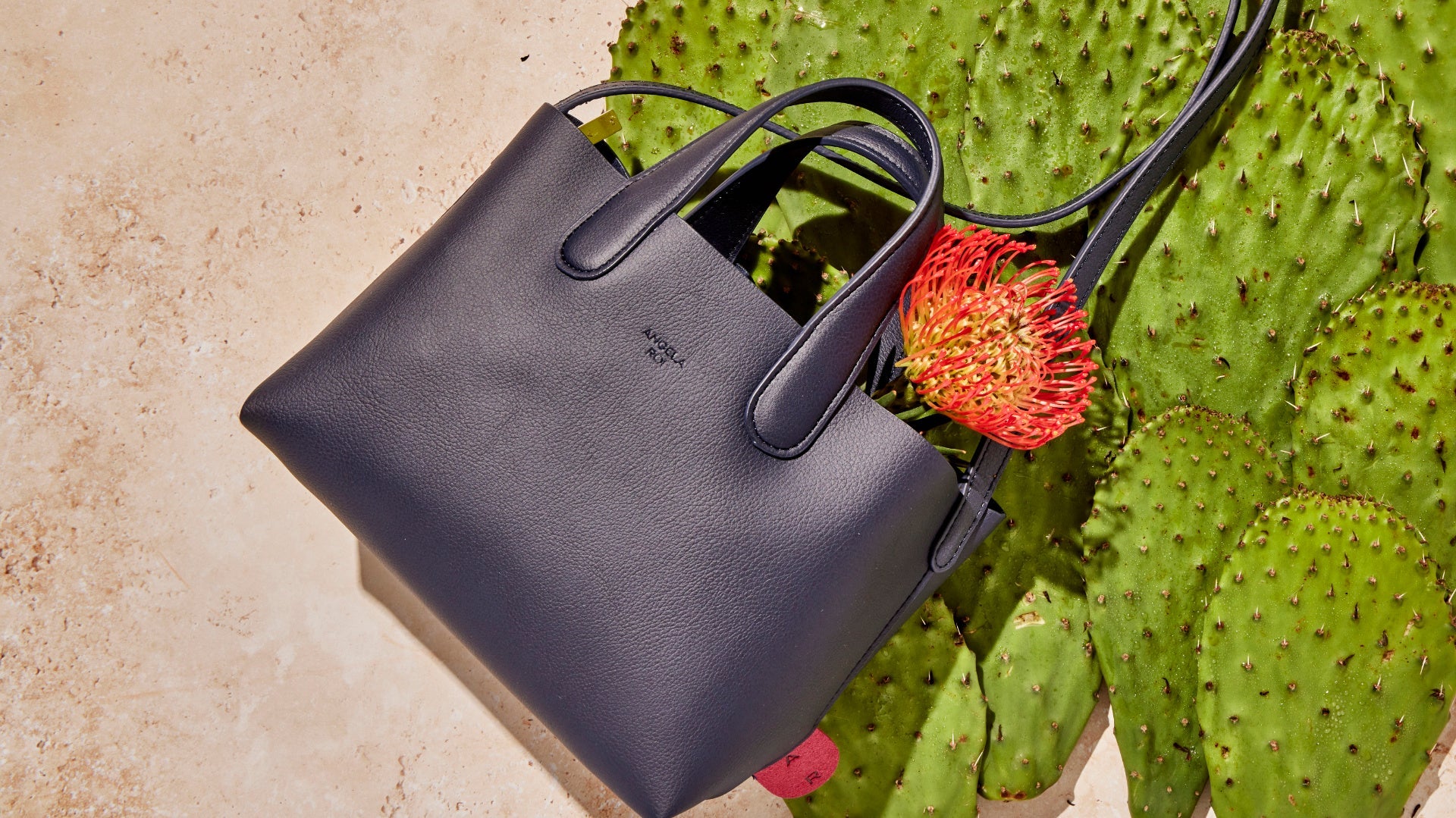 Your Guide to Sustainable Purse Brands for 2022