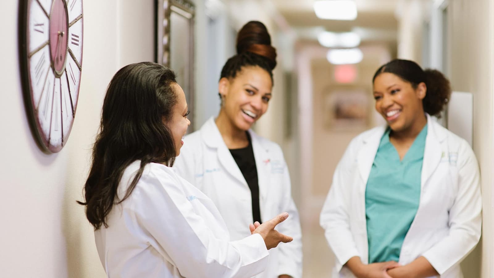 OBGYN Doctors & Nurses North Oaks OBGYN