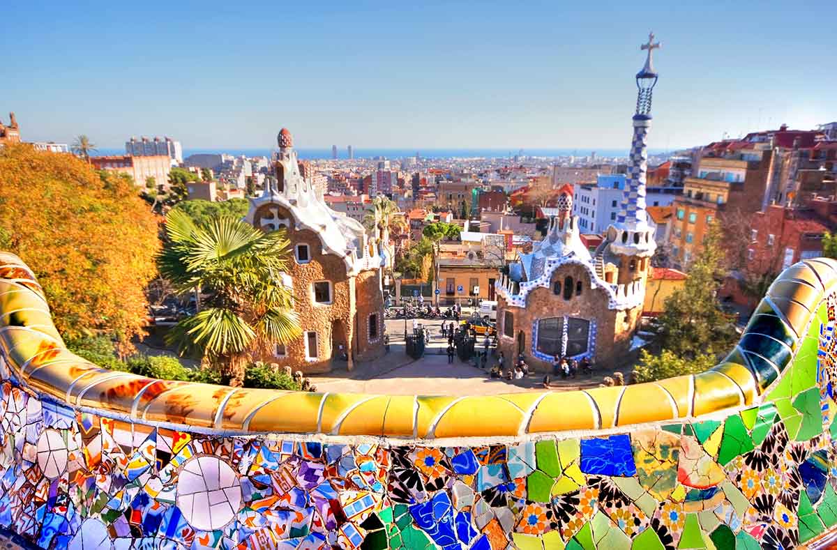 under30experiences-blog-great-tips-visiting-barcelona-antoni-gaudi-park