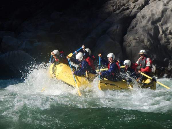 blog-Insider's-Guide-to-Visiting-cusco-Like-a-Local-rafting