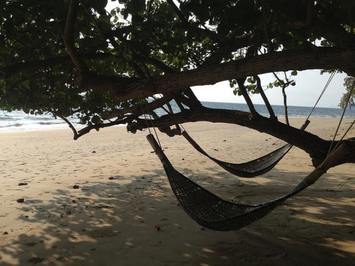 blog-Seven-Untouched-Islands-in-Thailand-You-Just-Have-to-See-hammock .jpg