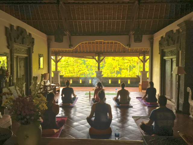 under30experiences-group-travel-blog-for-millennials-yoga-in-bali-the-enchanted-island-of-the-gods-retreat