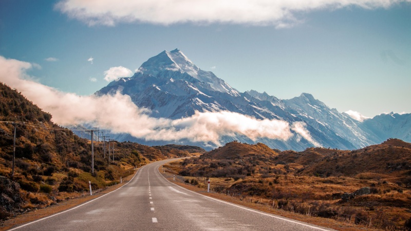 under30experiences-group-travel-blog-for-millennials-how-to-get-to-new-zealand-mountains