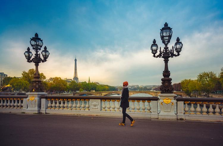 traveler-in-paris