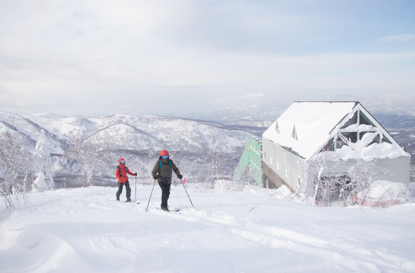 skiing in japan