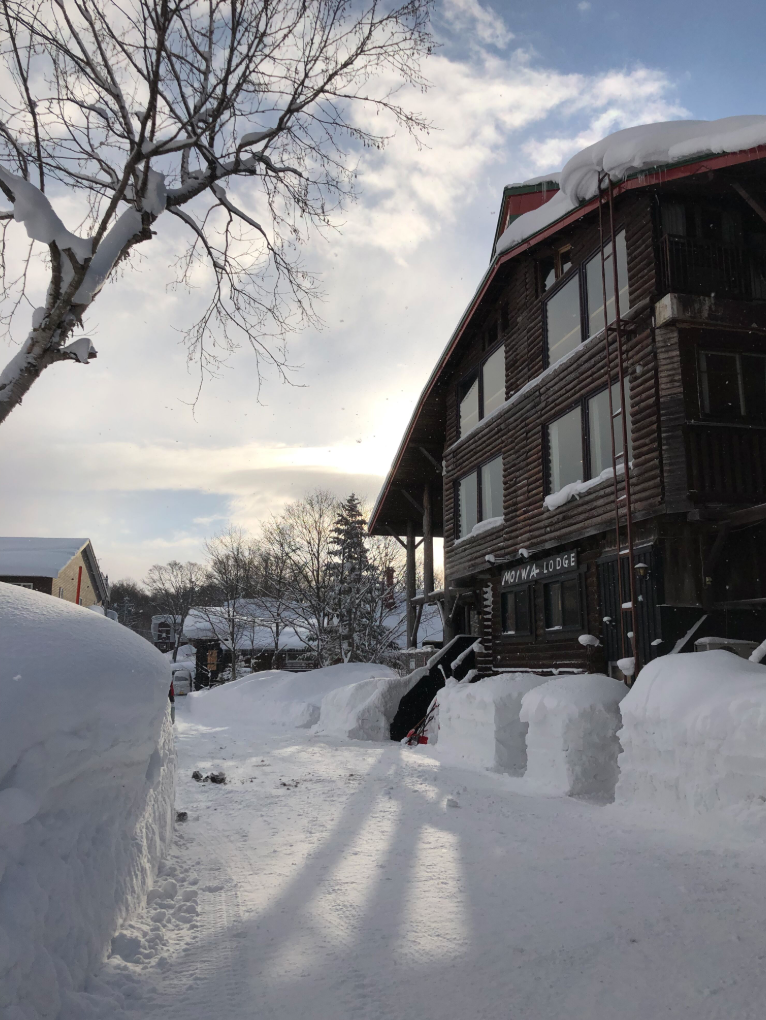 Moiwa lodge in niseko japan