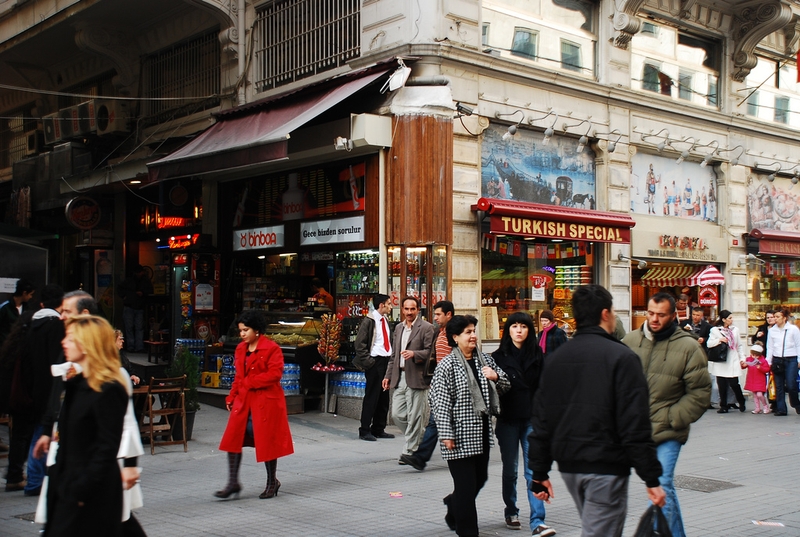 Istiklal Caddesi | Streets & Transportation