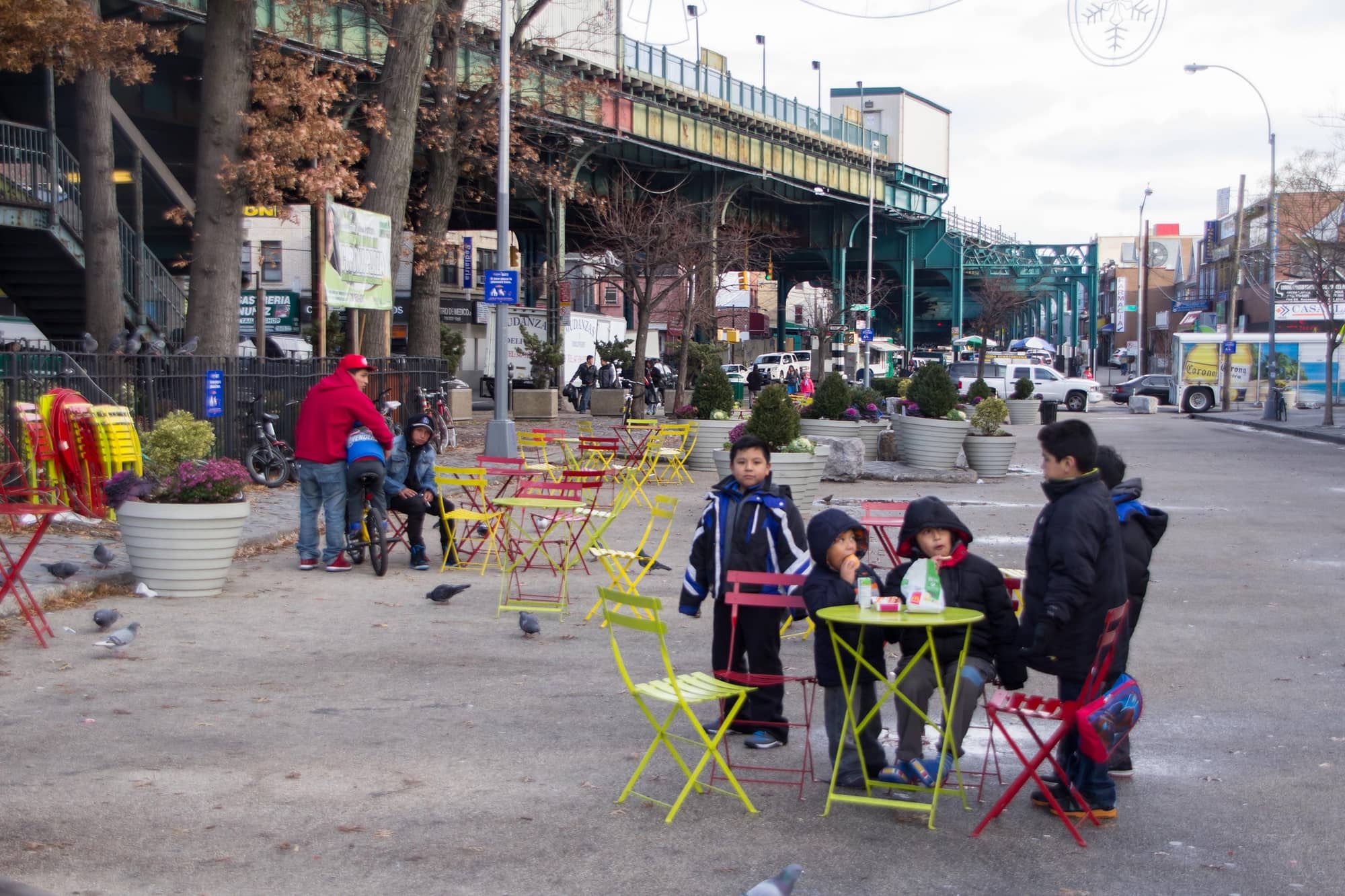Roosevelt Avenue Streets & Transportation