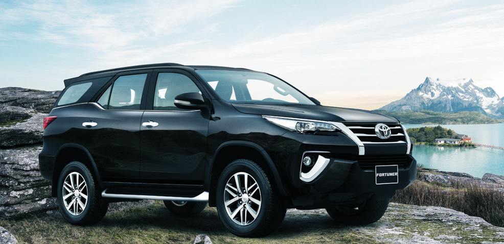 Fortuner 2017 mãnh lực, hào hoa với giá xe Toyota tăng nhẹ