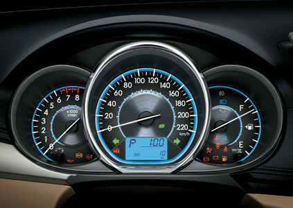 nội thất xe Toyota Vios 2017 đồng hồ