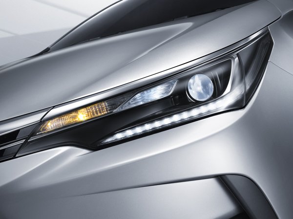 Giá xe altis 2018 - đèn bi led