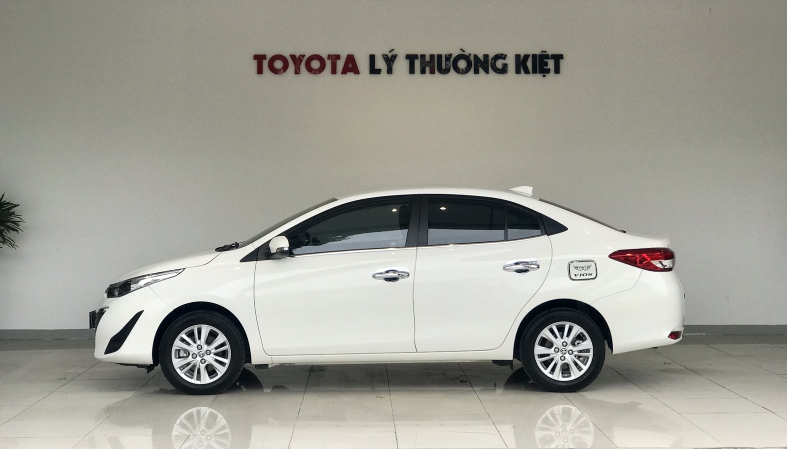giá xe vios cũ 2019