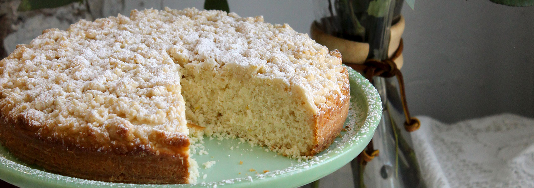 Lemon Crumble Breakfast Cake