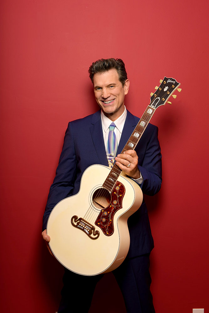 Isaak has been called the Roy Orbison of the 1990s, and is often also compared to Elvis Presley, Ricky Nelson and Duane Eddy.