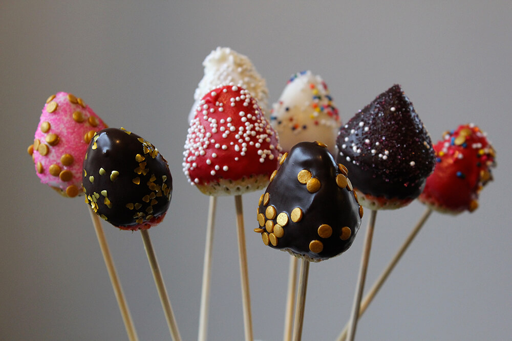 Strawberry “Cake” Pops (Photo: Chelsi Fisher)