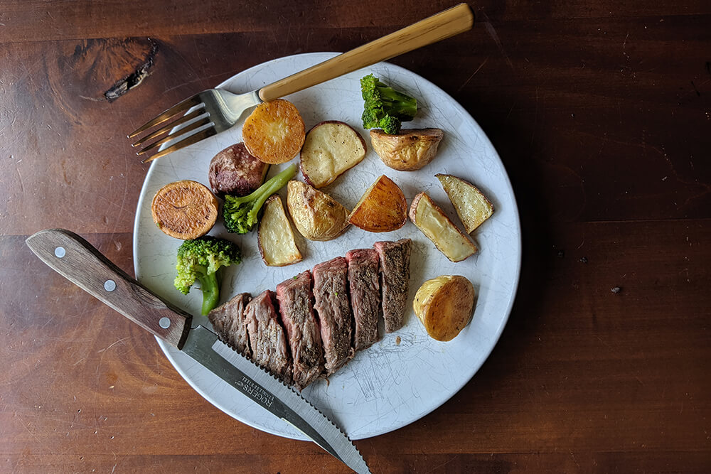 One-Pan Steak Dinner (Photo: Sarah Herrera)
