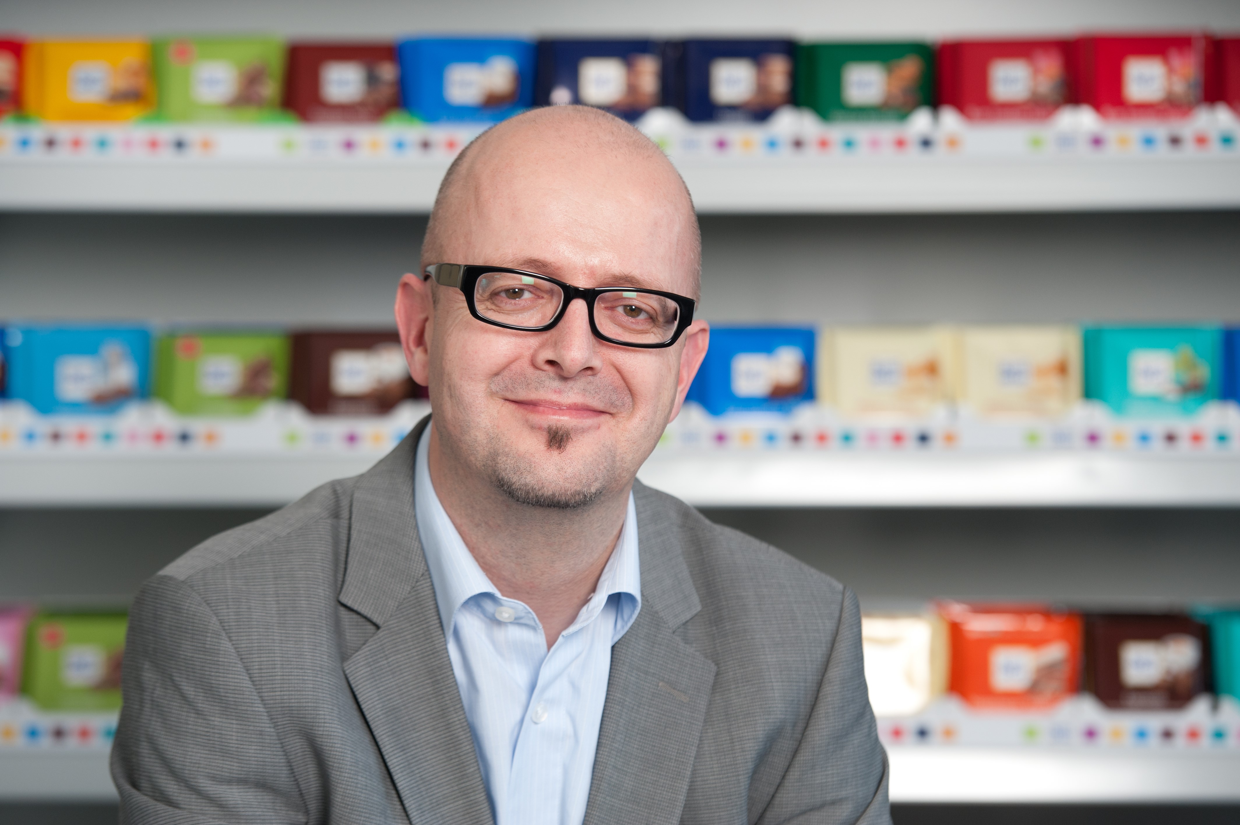 „Es ist immer noch so, dass man innerhalb von zwei Wochen 70 Prozent der Bevölkerung nur durch TV erreicht“ – Ritter Sport-Marketingleiter Jürgen Herrmann im Interview