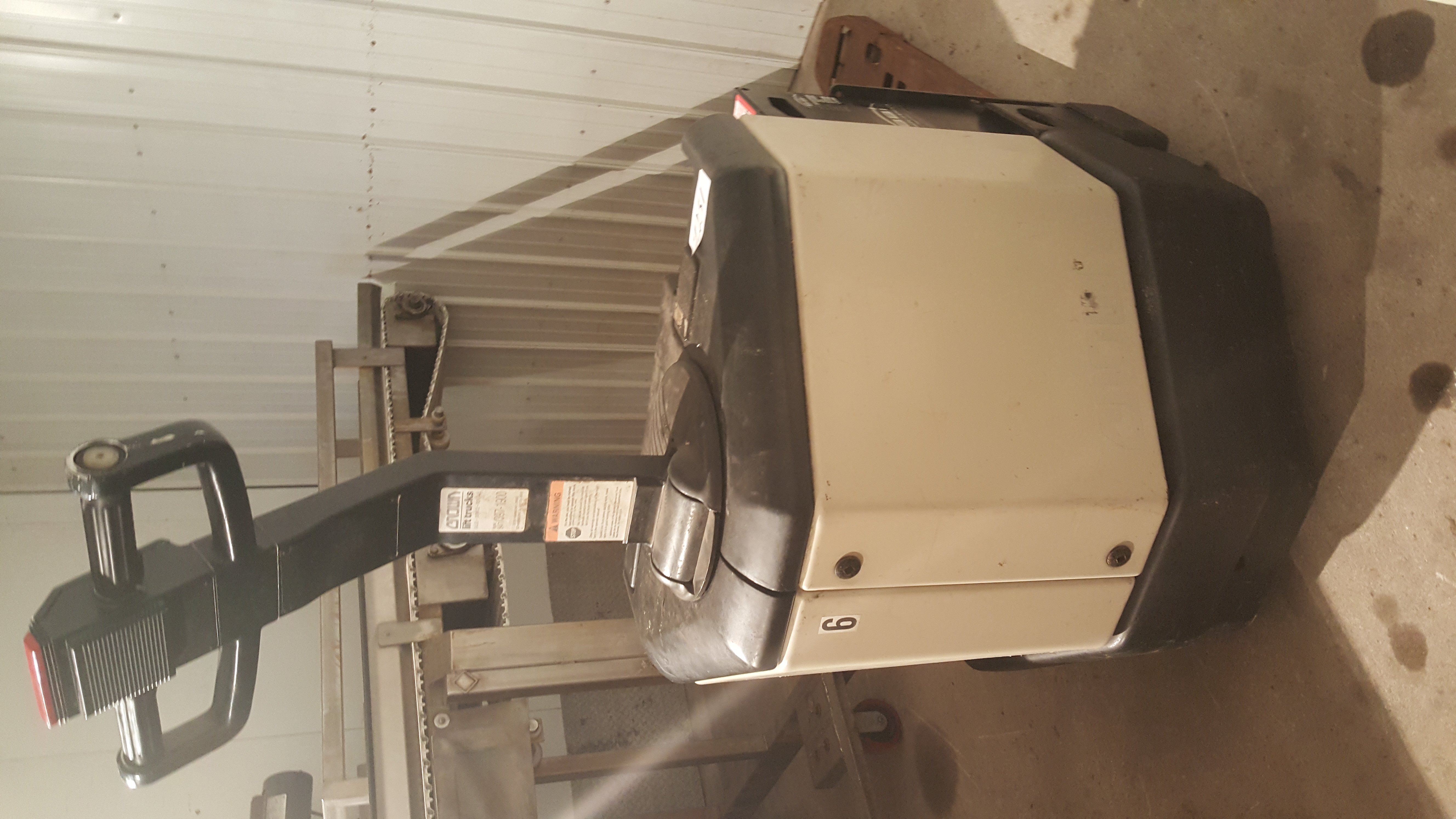 CROWN ELECTRIC PALLET JACK (Serial 72) Diligent Equipment Exchange