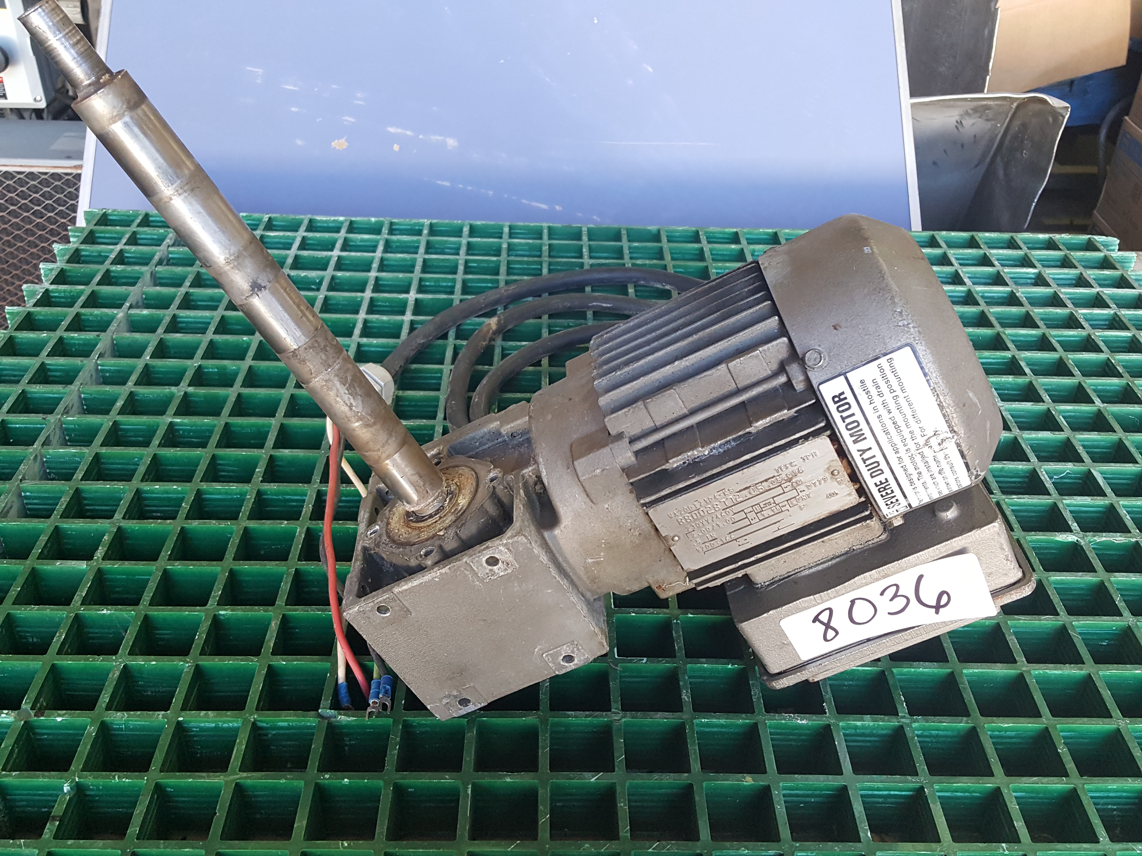 SEW MOTOR & GEARBOX with SHAFT Diligent Equipment Exchange