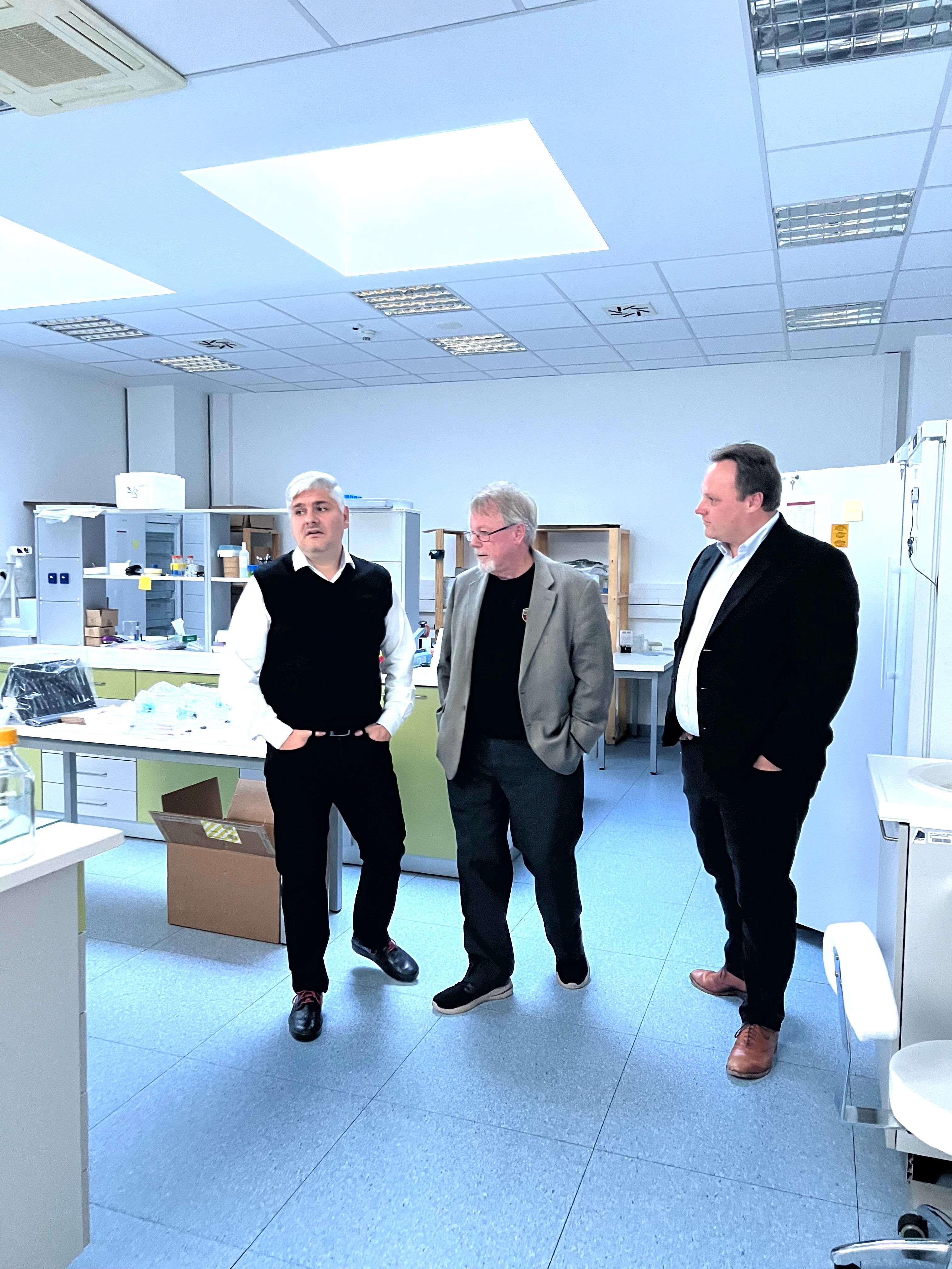 A biotech entrepreneur from the USA, Ron Cook, visited MultiplexDX ...