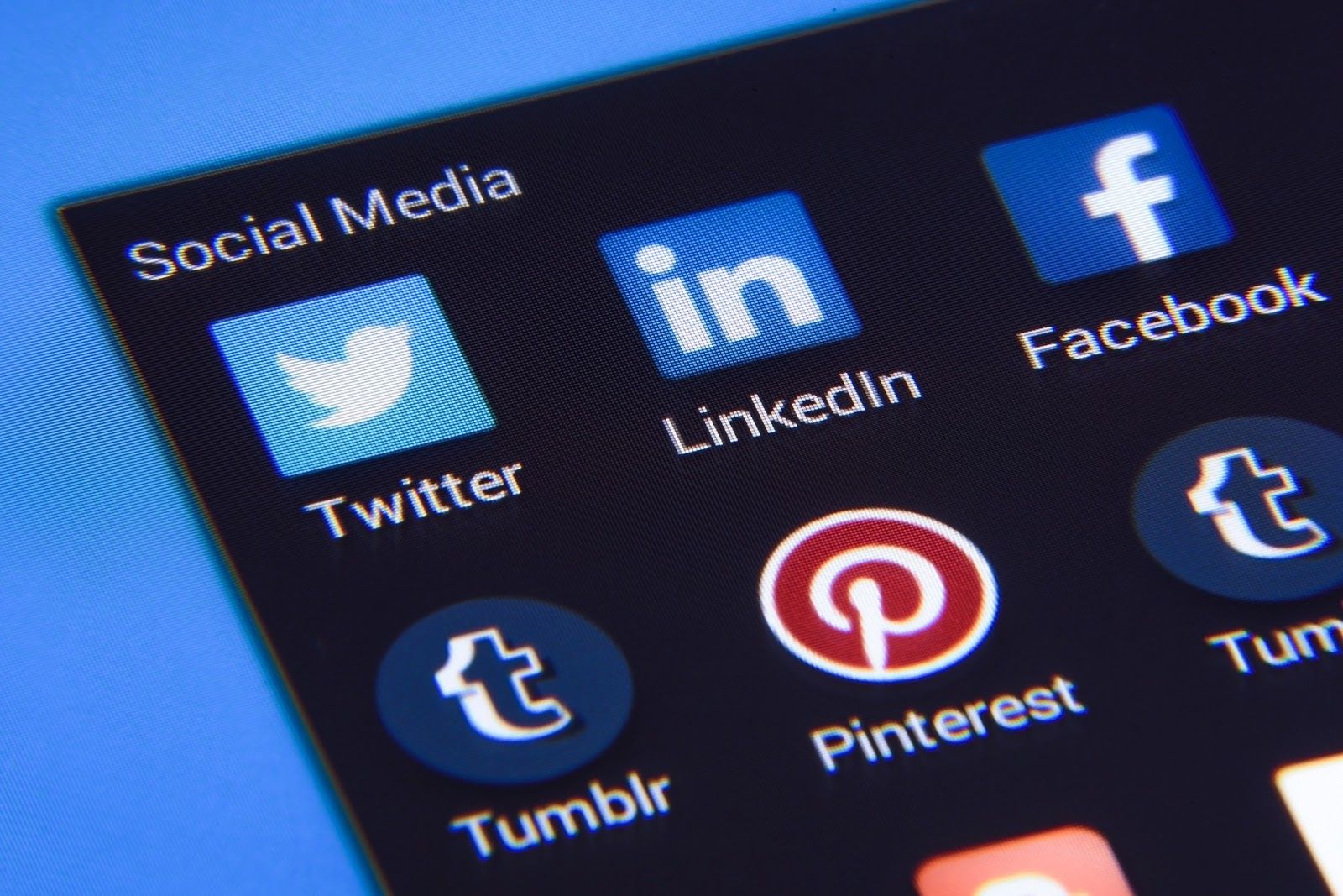 Different social media marketing platforms