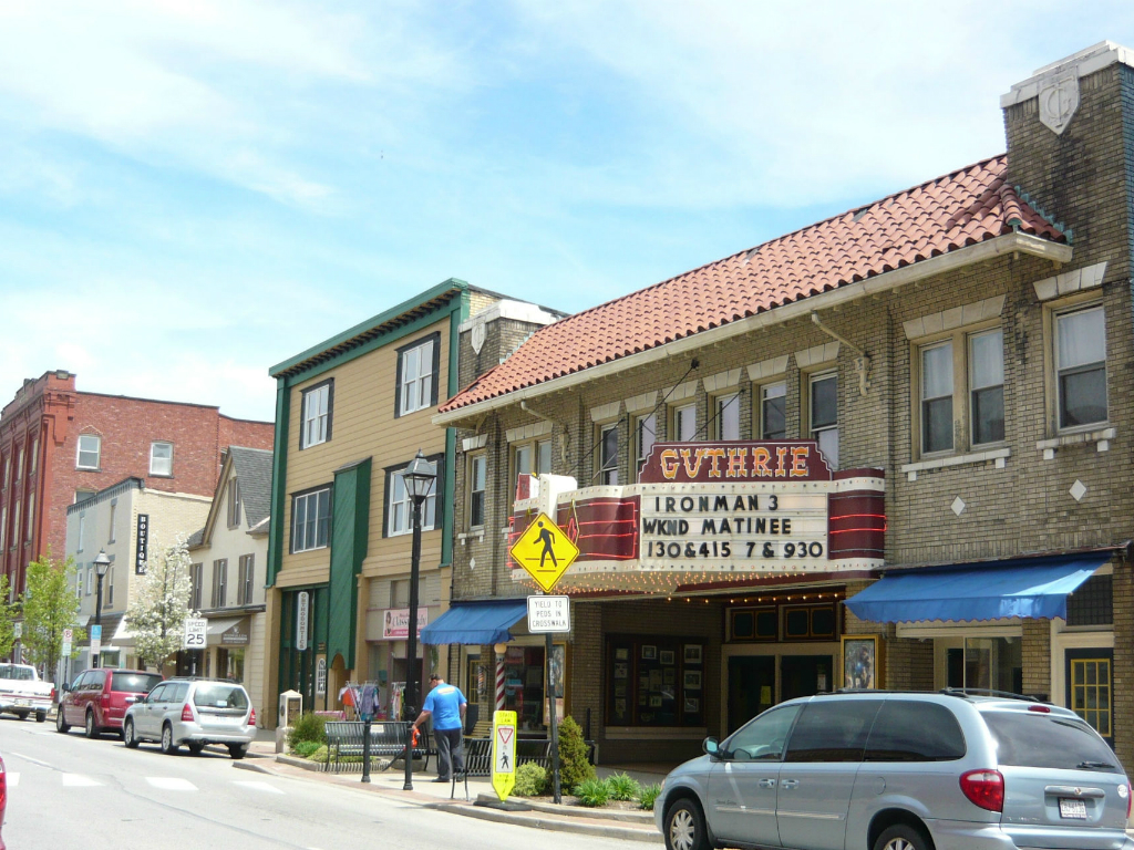 bustling main street grove city ohio