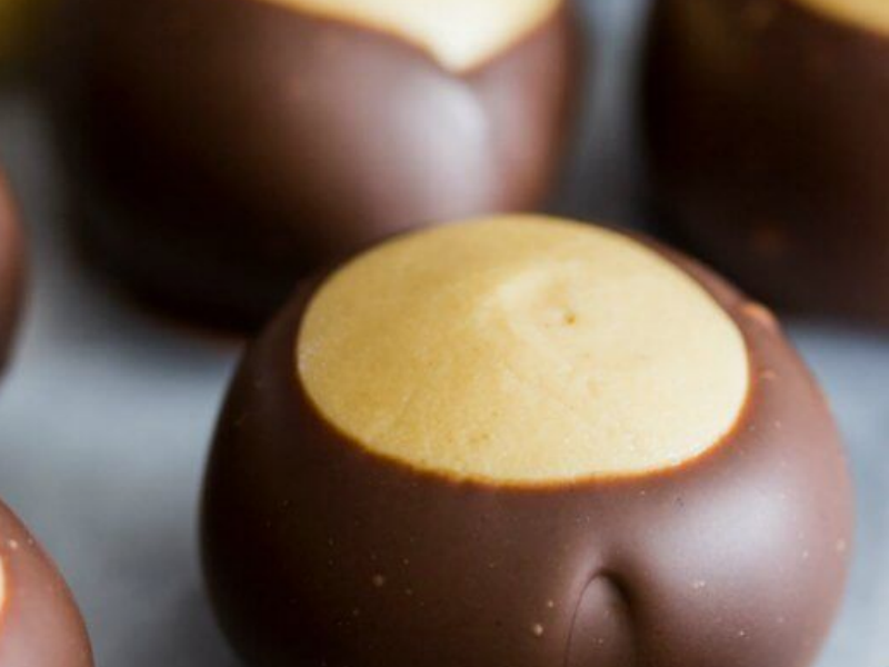 Chocolate peanut butter buckeye desserts