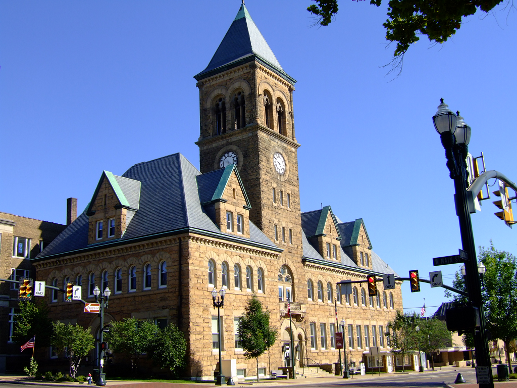 a historic stone building in lancaster ohio