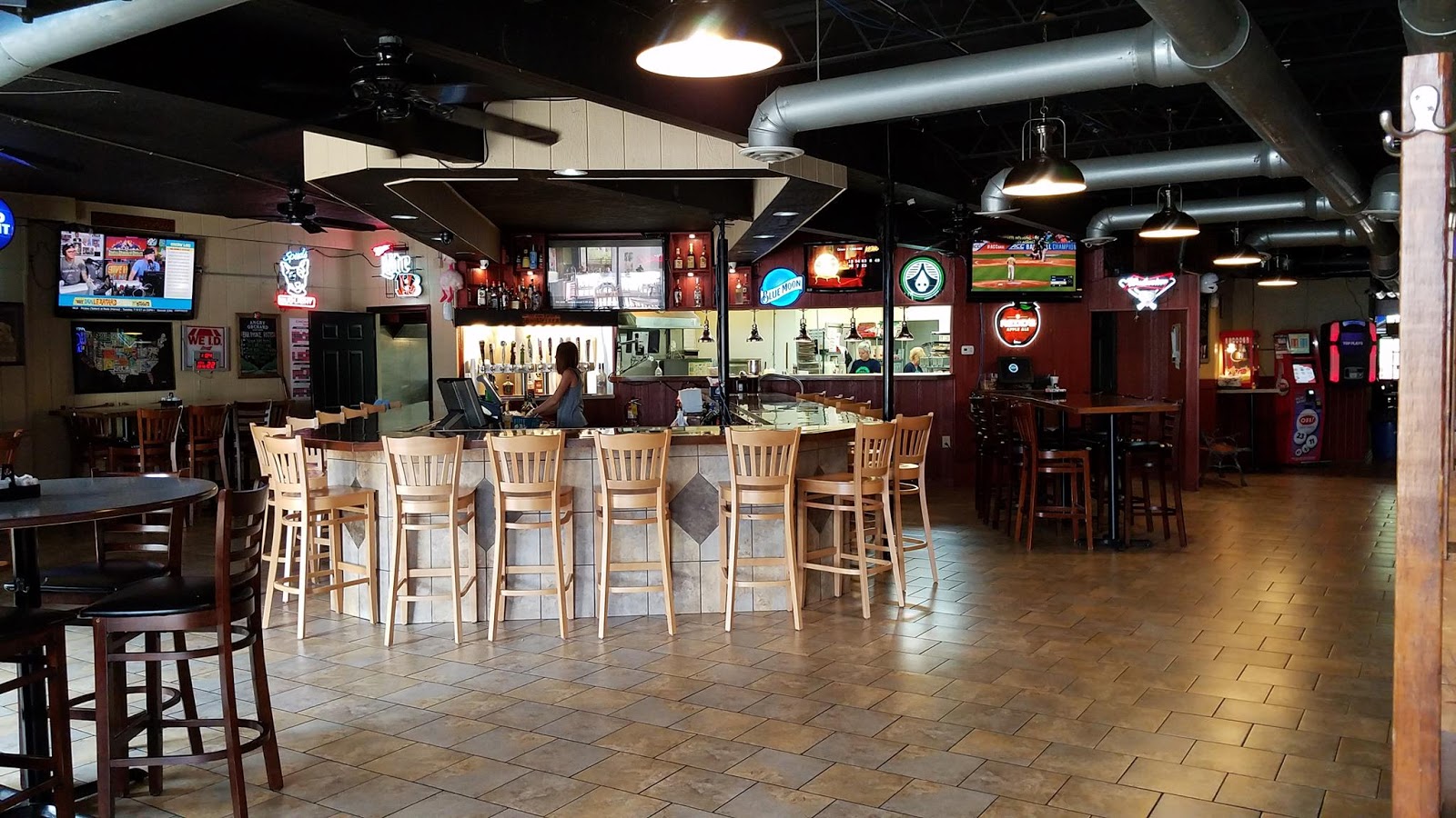 Gibby’s Eatery and Sports Bar interior