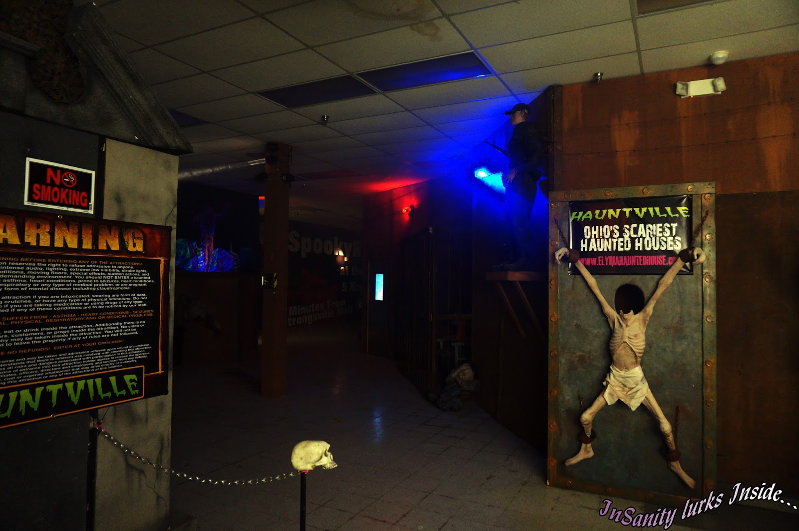 hauntville entrance