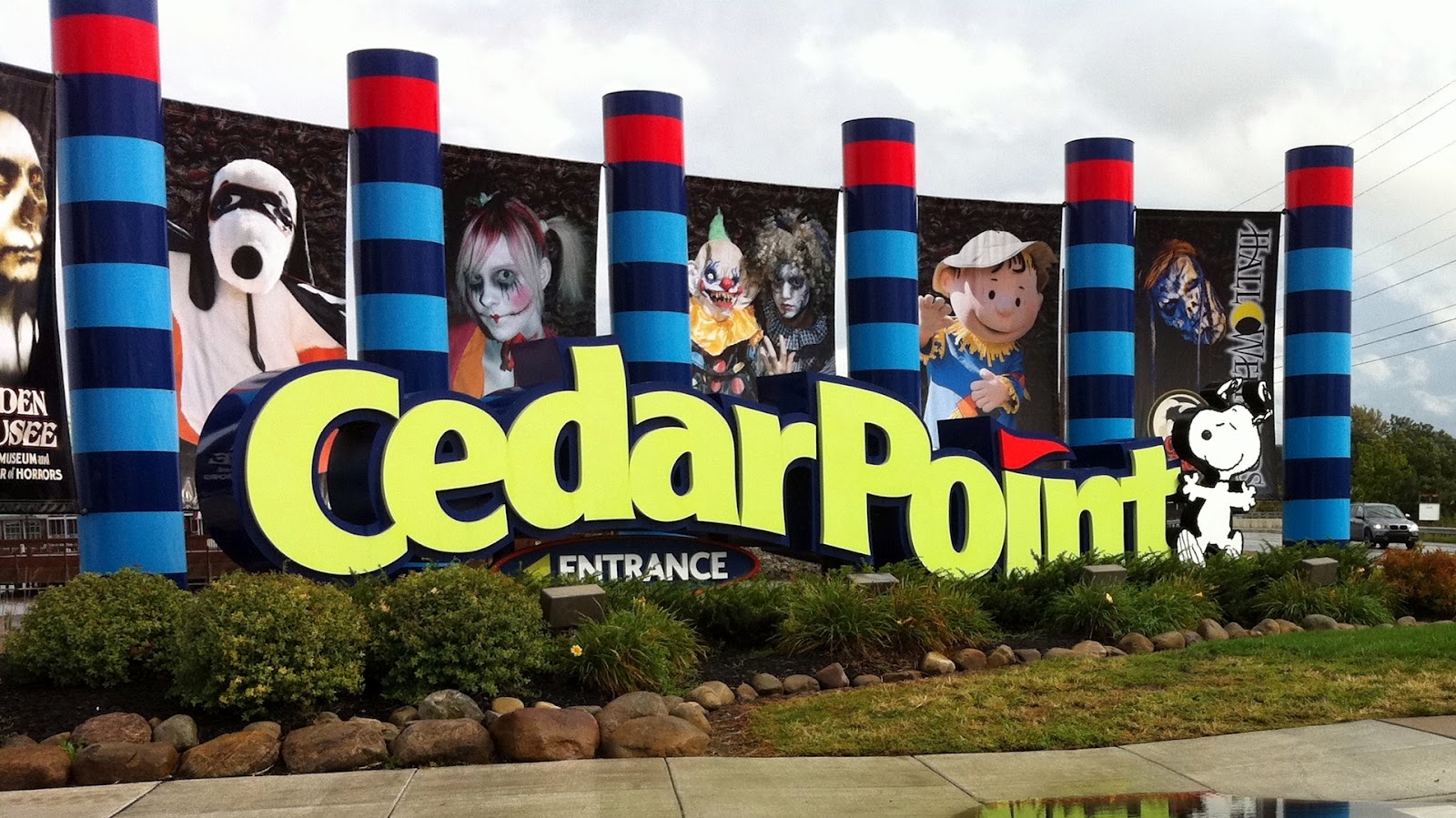 cedar point entrance with halloween decorations