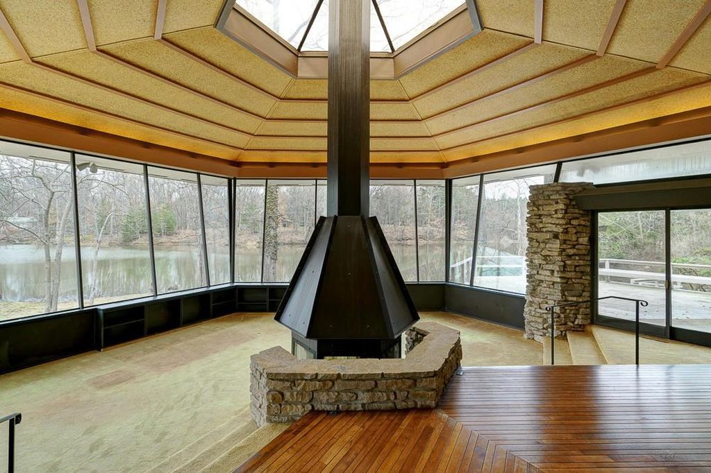 beautiful view from inside of Westerville lakehouse