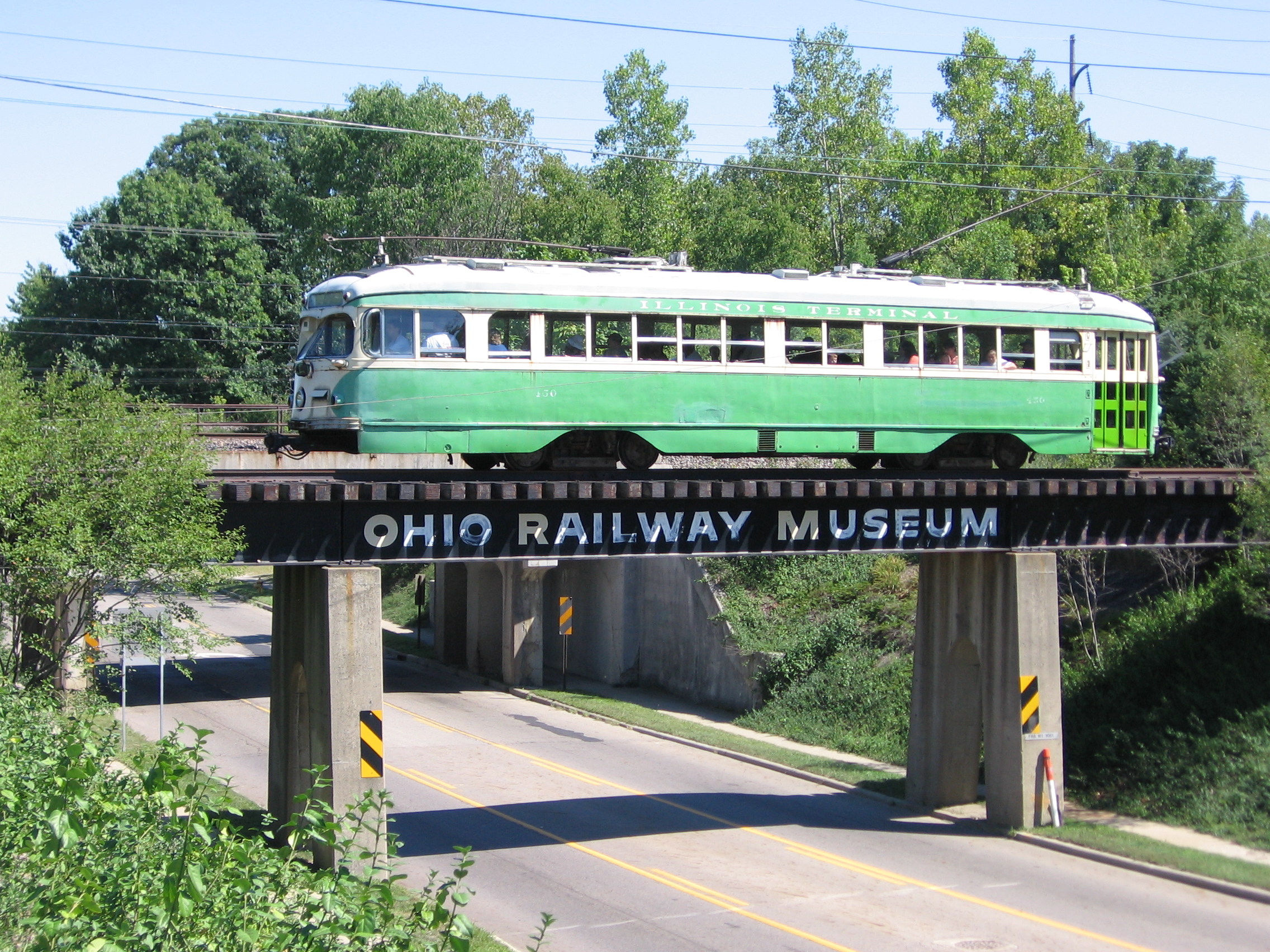 PCC streetcar 450 operating on the Ohio Railway Museum line