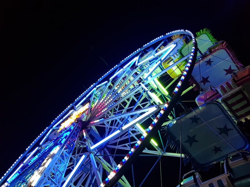 ferris wheel lit up at night