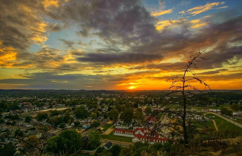 summer sunset in lancaster ohio