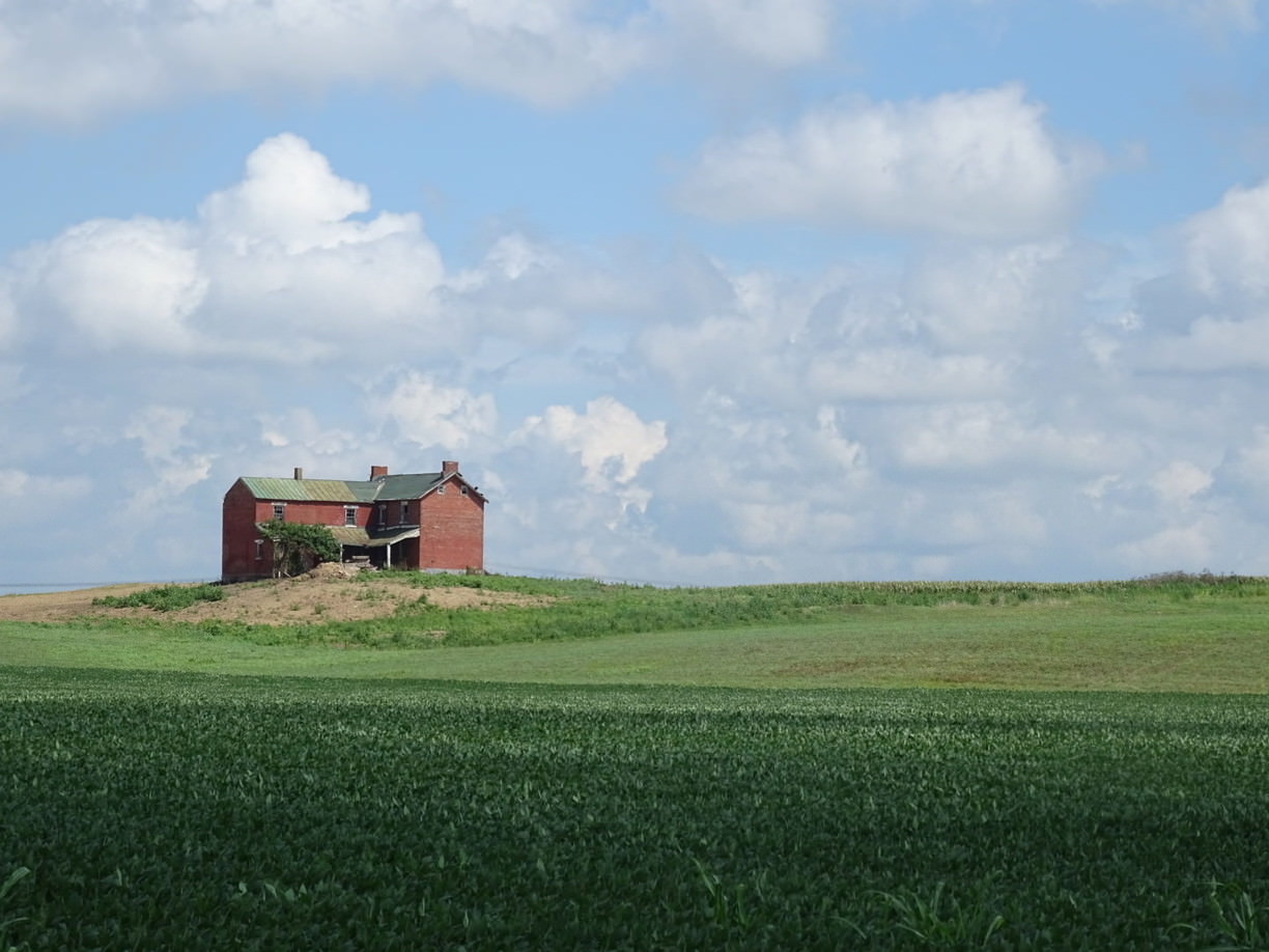 A bueatiful blue sky over a field in Circleville, Ohio