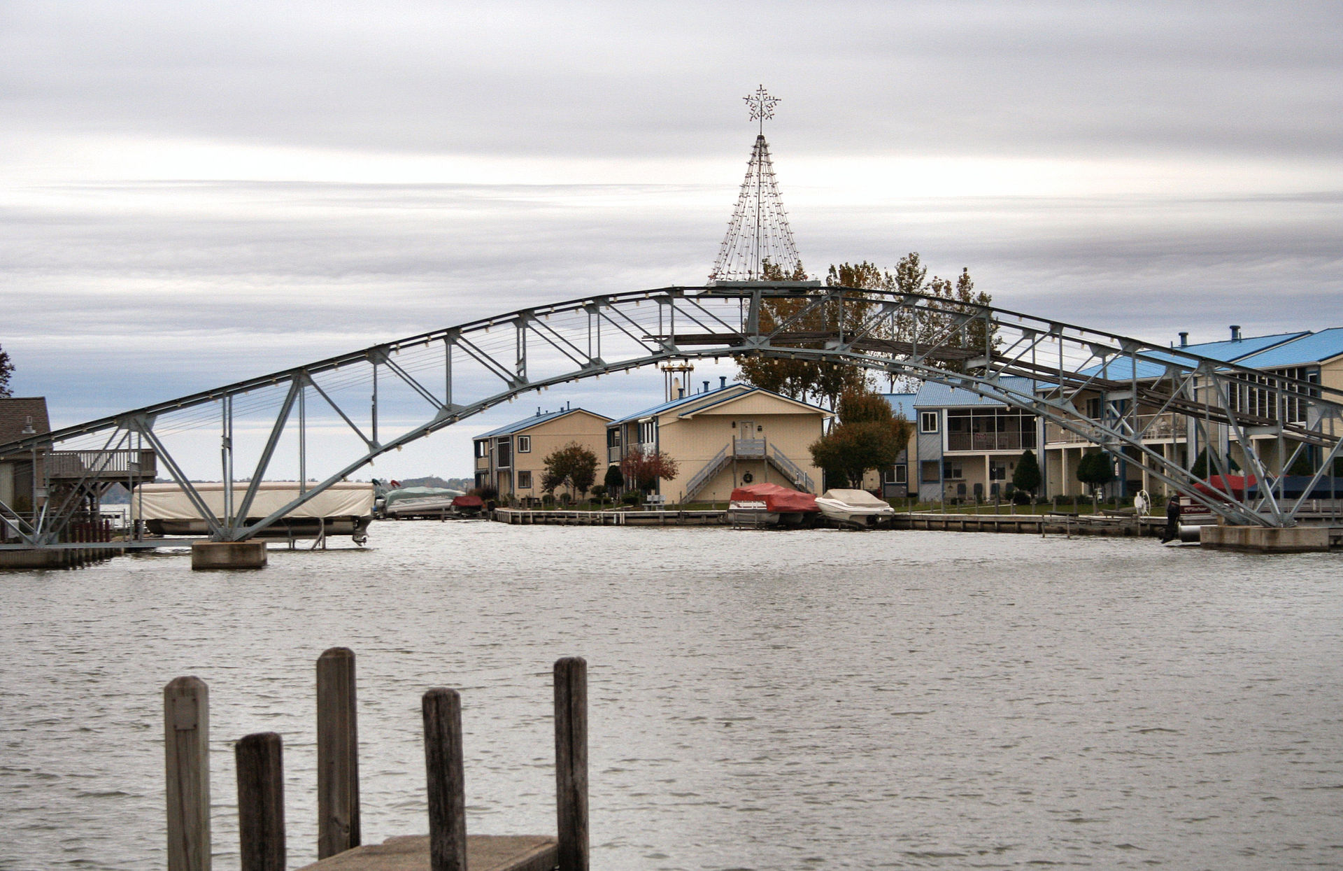 Shot of the pier at Indian Lake