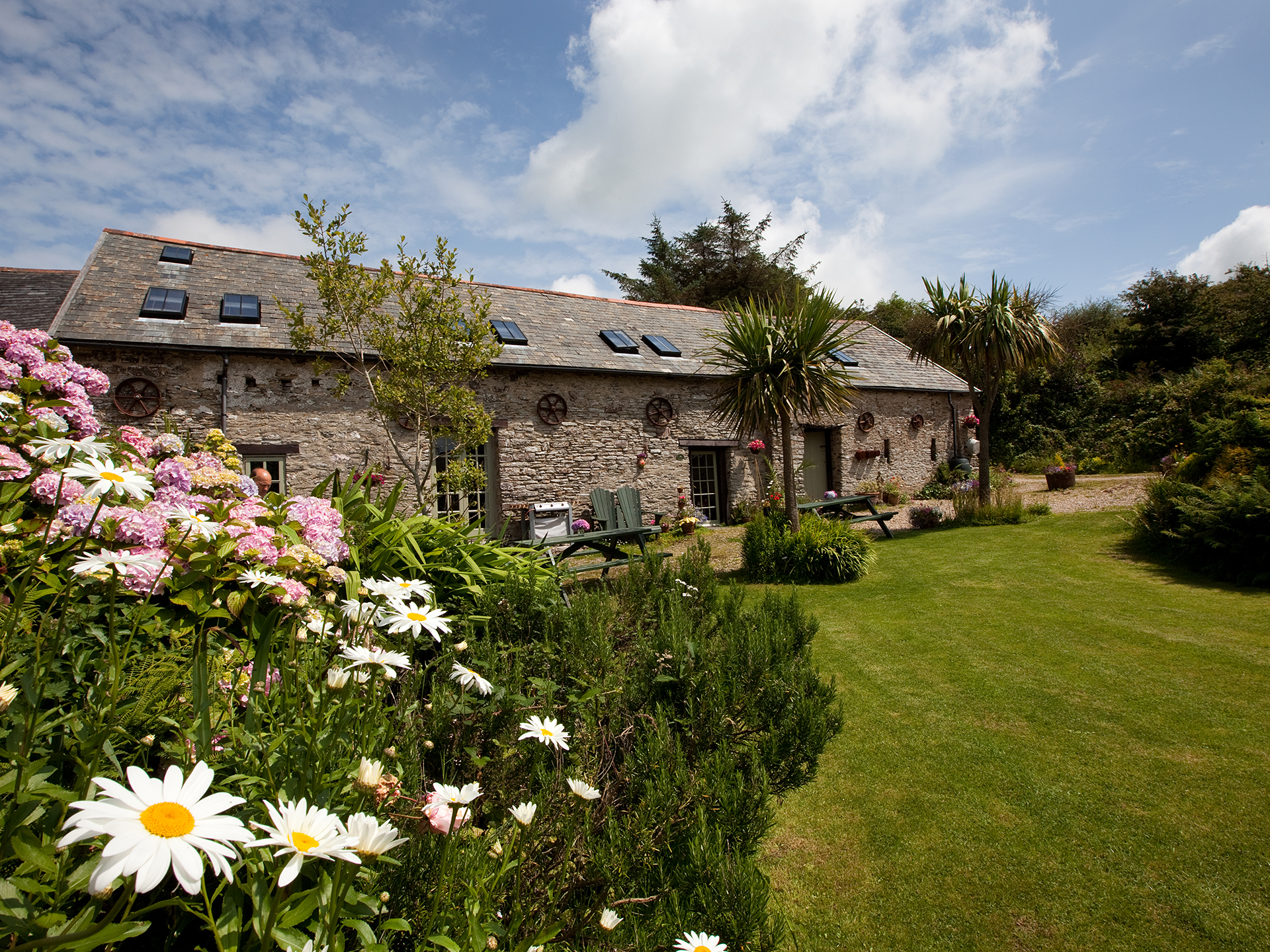 Dolly's Barn, sleeps 11 My Favourite Cottages