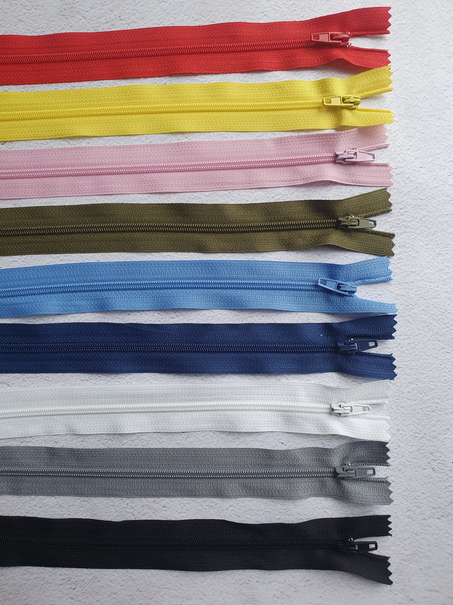 20" Closed End Nylon Zips