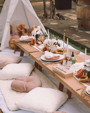 Picnic table