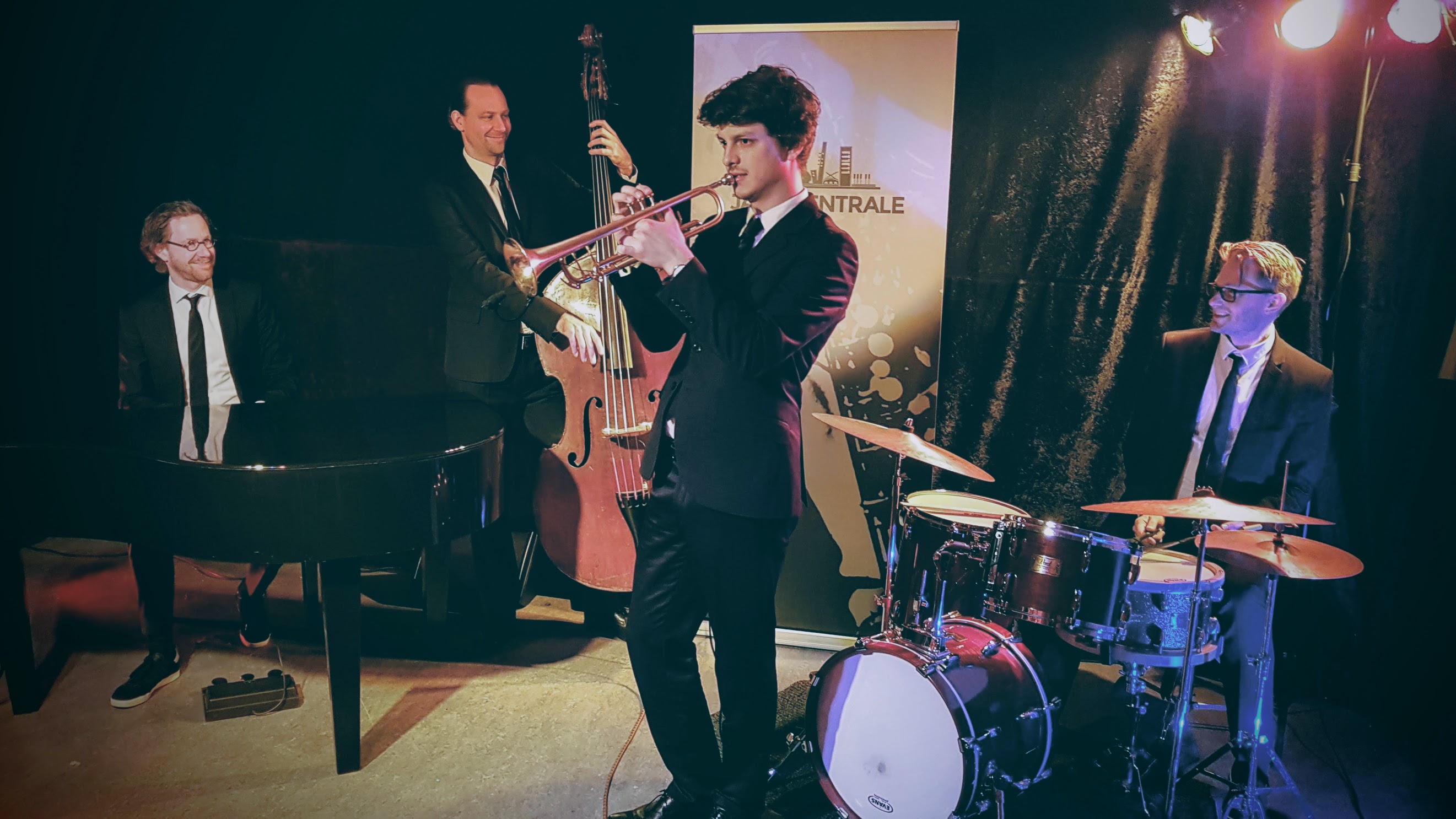 Eine Jazzband mit Trompete anheuern? Wählen Sie die Nummer 1 im Jazz