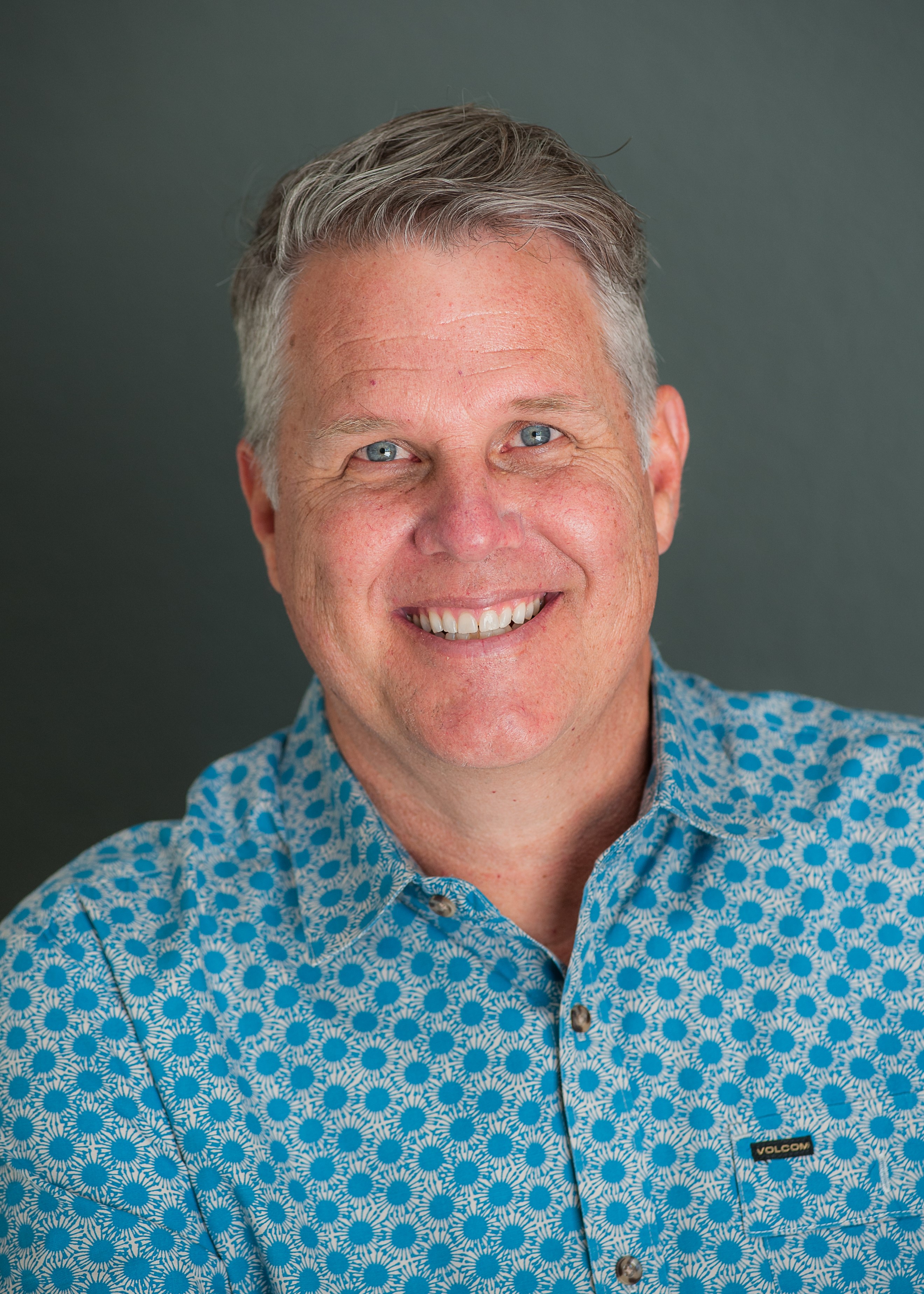 Damian Bassett, Pastor