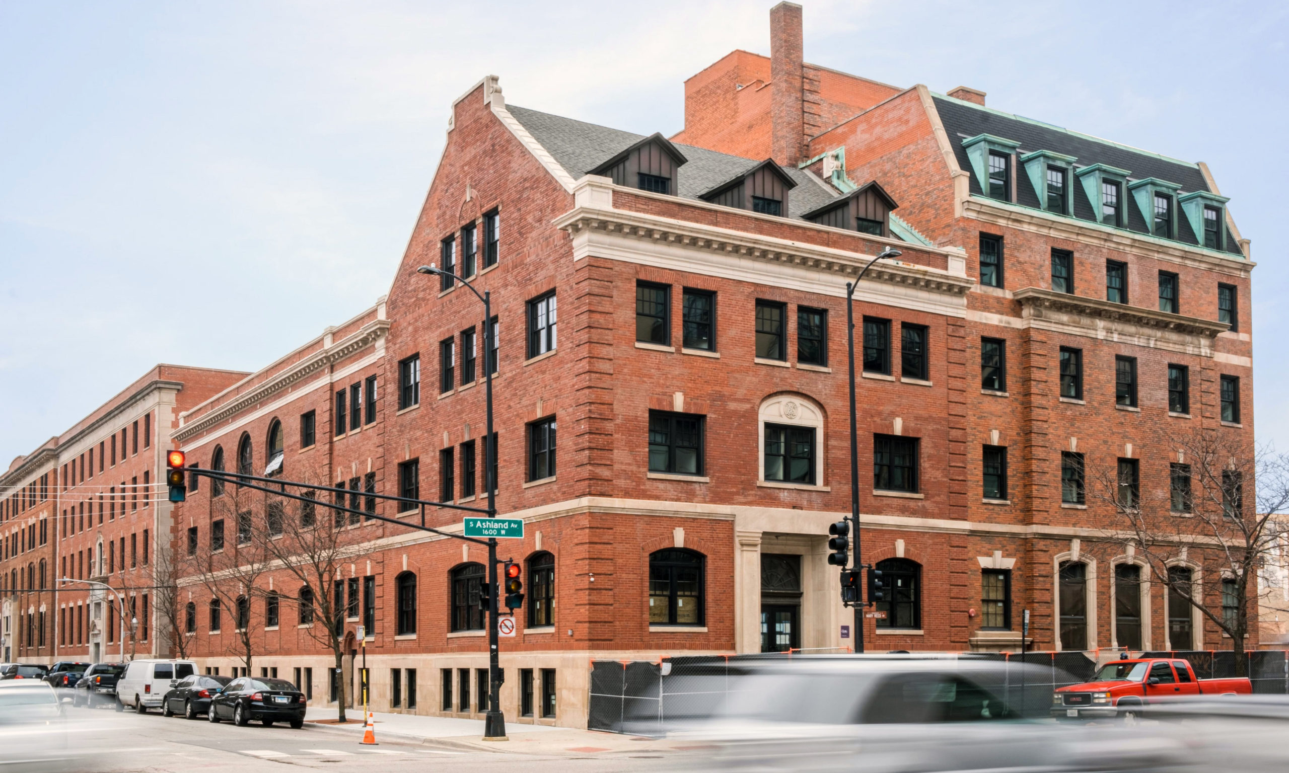 Flats® The Duncan Amberleaf Home