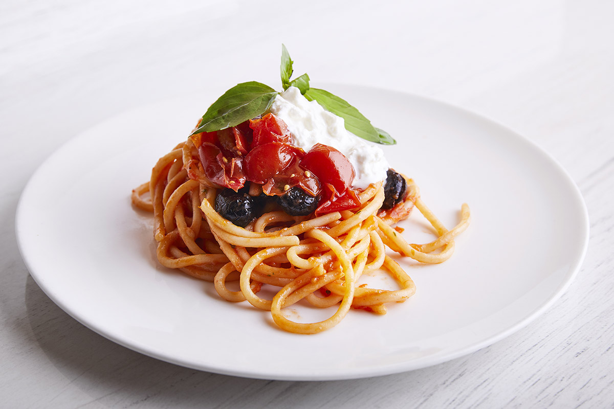 Pasta con Pomodorini del Piennolo del Vesuvio DOP