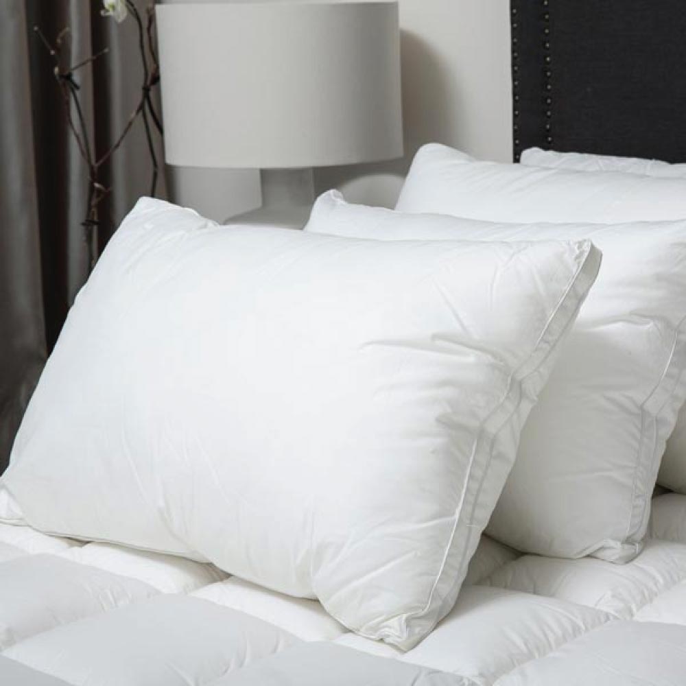 MicroCloud Hotel Pillow