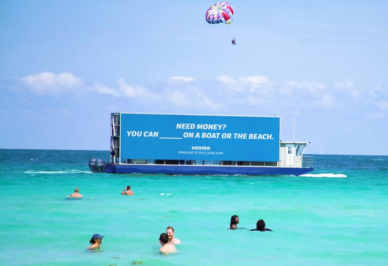 Fintech marketing strategies: outdoor campaigns