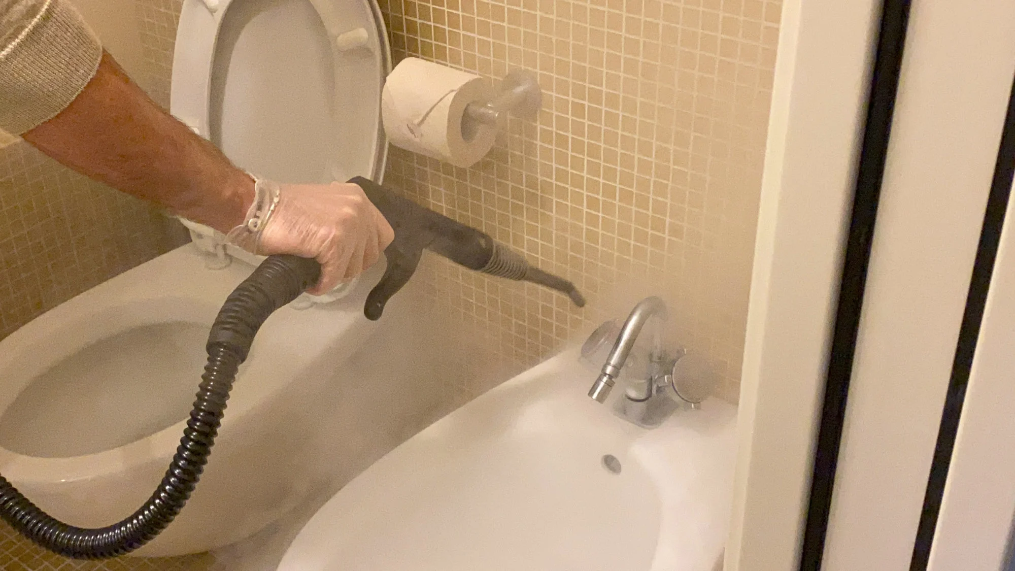 Say Goodbye to Grime Exploring the Benefits of Steam Cleaning vs