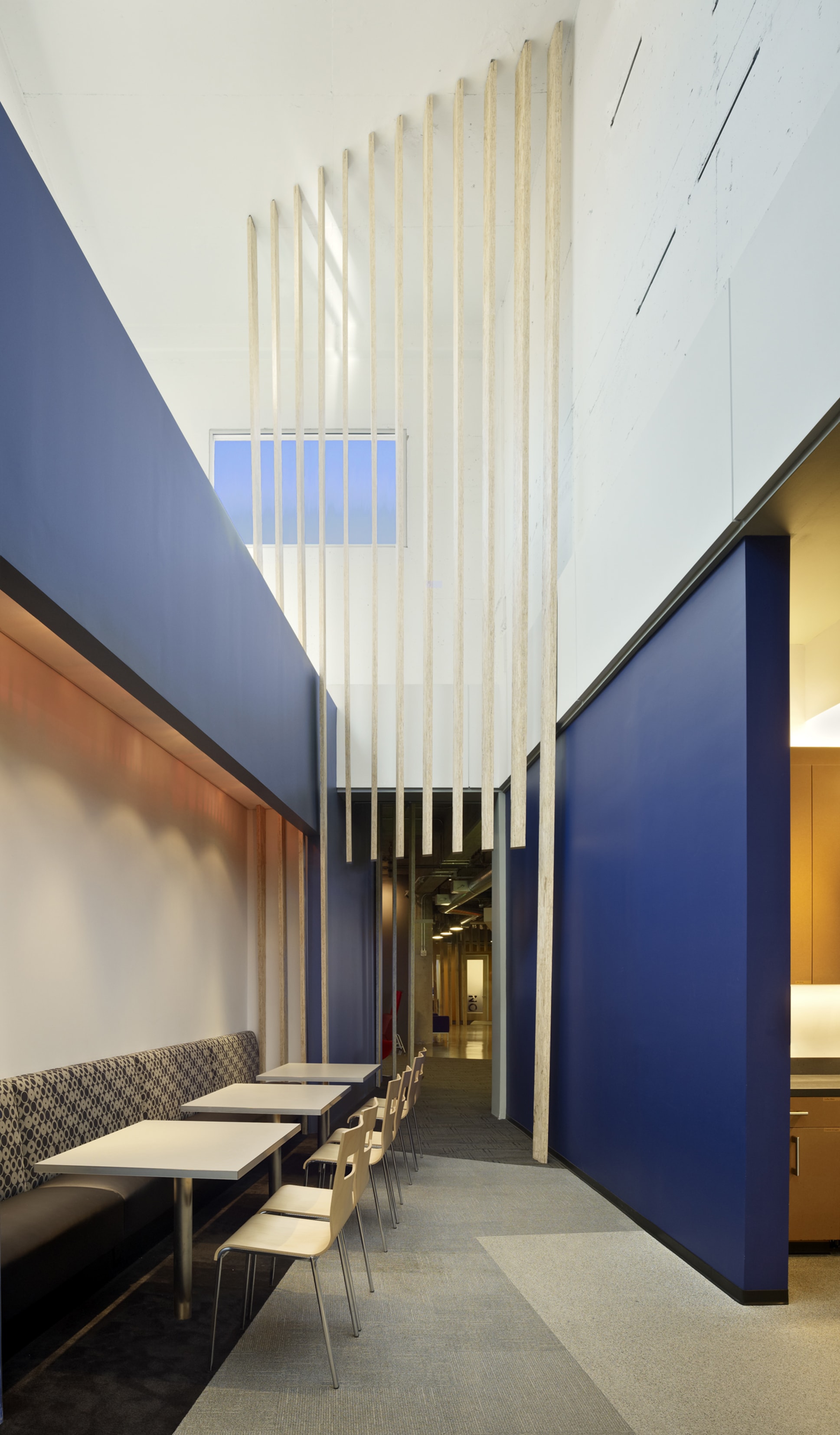 Quezada Architecture Carat \ Aegis Media by Quezada Architecture (Fred Quezada, Cecilia Quezada, Ed Tingley)